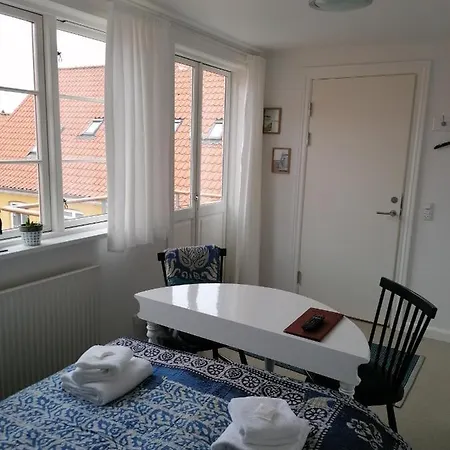 Femmasteren Hotel & Hostel 3*