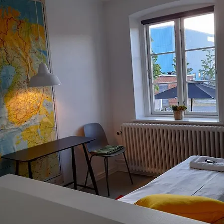 Femmasteren Hotel & Hostel